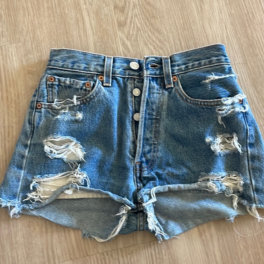 Vintage Levis 501 cutoffs size 0/25